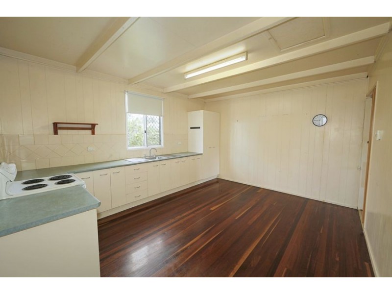 6 young, Bundaberg North QLD 4670