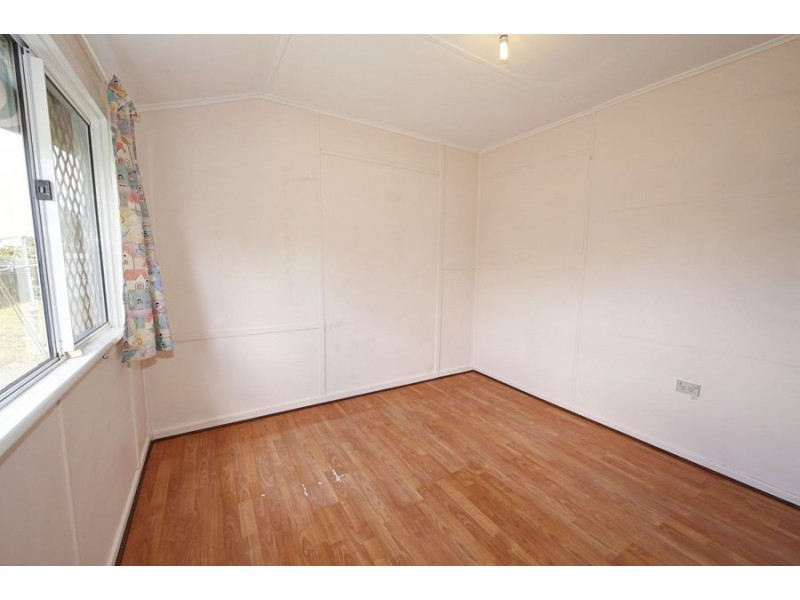 6 young, Bundaberg North QLD 4670