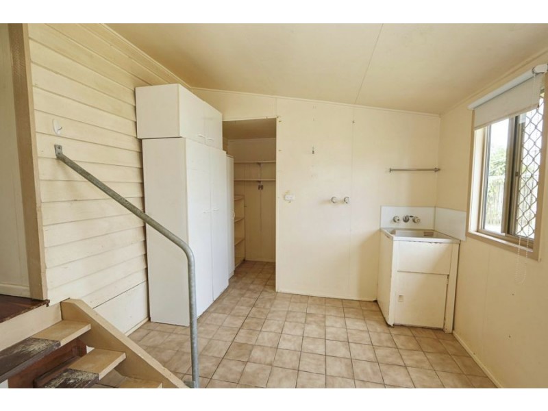 6 young, Bundaberg North QLD 4670