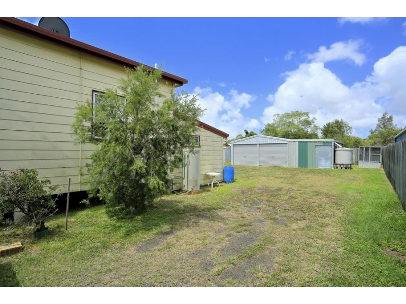 6 young, Bundaberg North QLD 4670