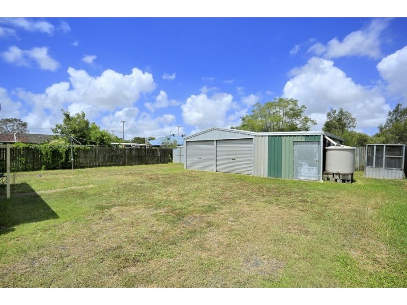6 young, Bundaberg North QLD 4670