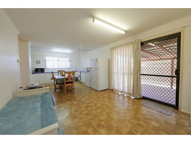 24 Dante Street, Burnett Heads QLD 4670