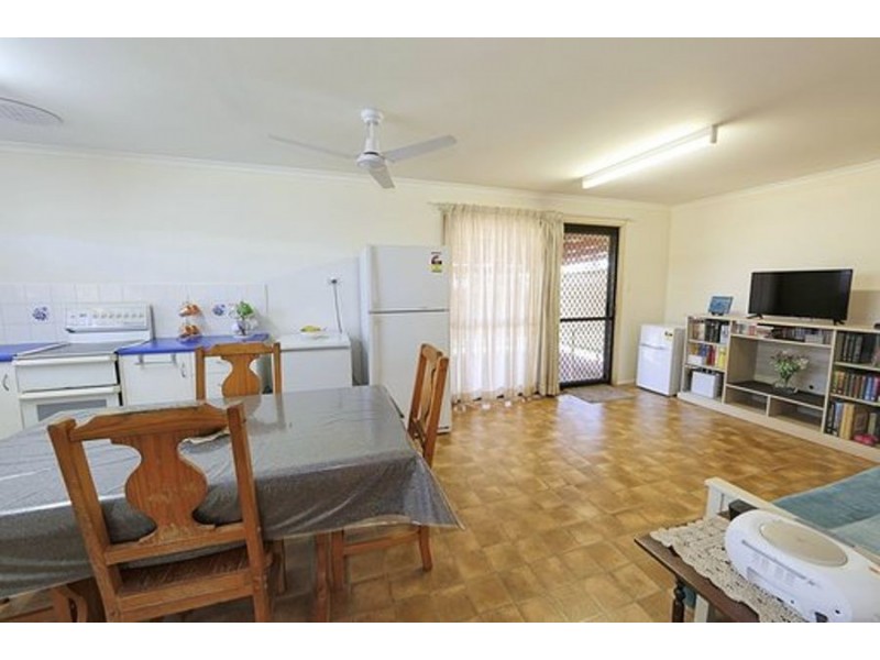 24 Dante Street, Burnett Heads QLD 4670