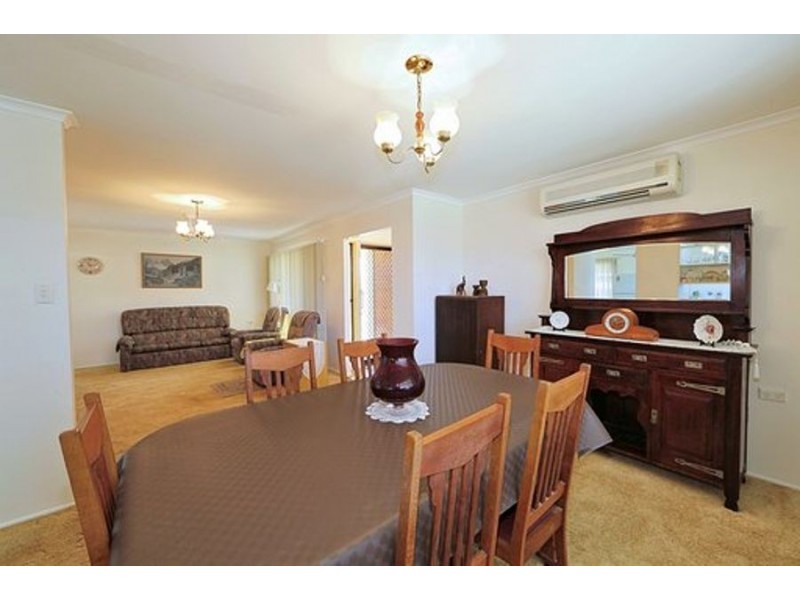 24 Dante Street, Burnett Heads QLD 4670