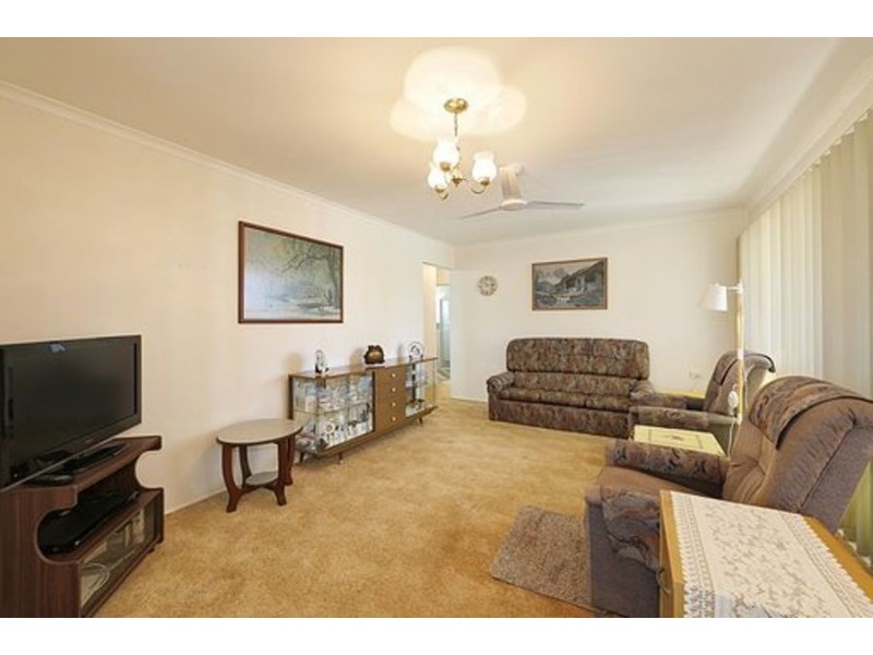 24 Dante Street, Burnett Heads QLD 4670