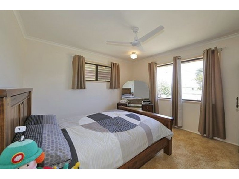 24 Dante Street, Burnett Heads QLD 4670