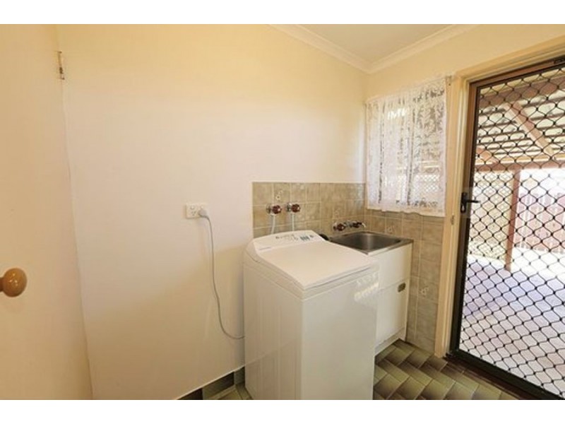 24 Dante Street, Burnett Heads QLD 4670