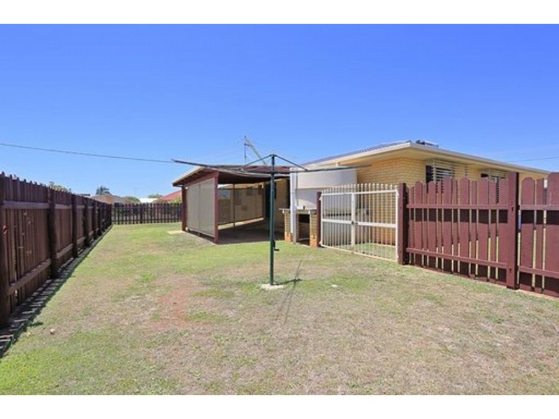 24 Dante Street, Burnett Heads QLD 4670