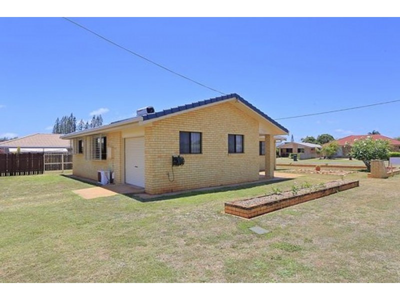 24 Dante Street, Burnett Heads QLD 4670