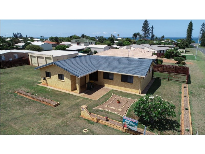 24 Dante Street, Burnett Heads QLD 4670