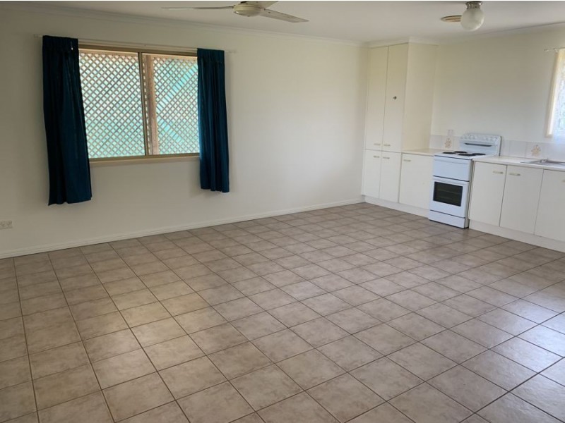 30 Moore Street, Elliott Heads QLD 4670