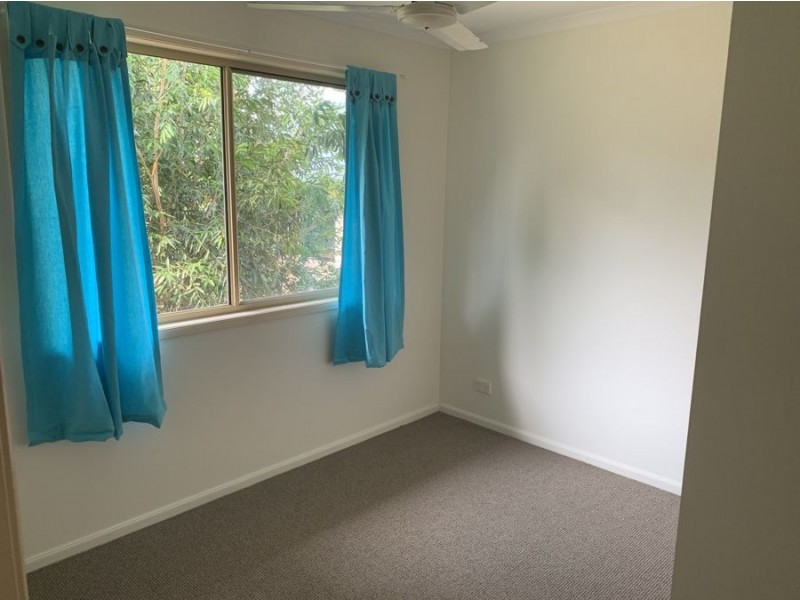 30 Moore Street, Elliott Heads QLD 4670