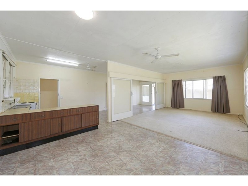 3 Bennett Street, Elliott Heads QLD 4670