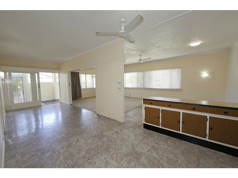 3 Bennett Street, Elliott Heads QLD 4670
