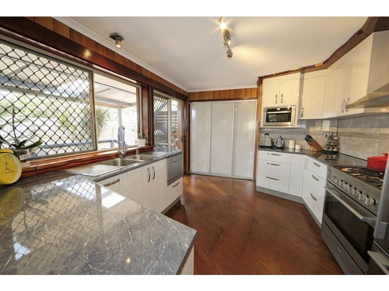 8 Aldridge Street, Burnett Heads QLD 4670