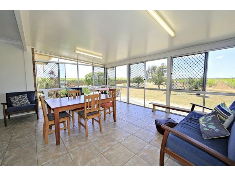 198 paynes road, Alloway QLD 4670