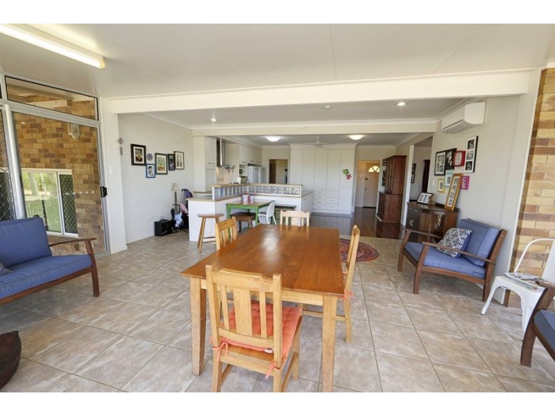 198 paynes road, Alloway QLD 4670