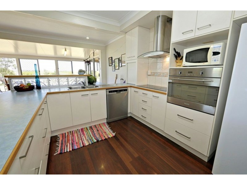 198 paynes road, Alloway QLD 4670