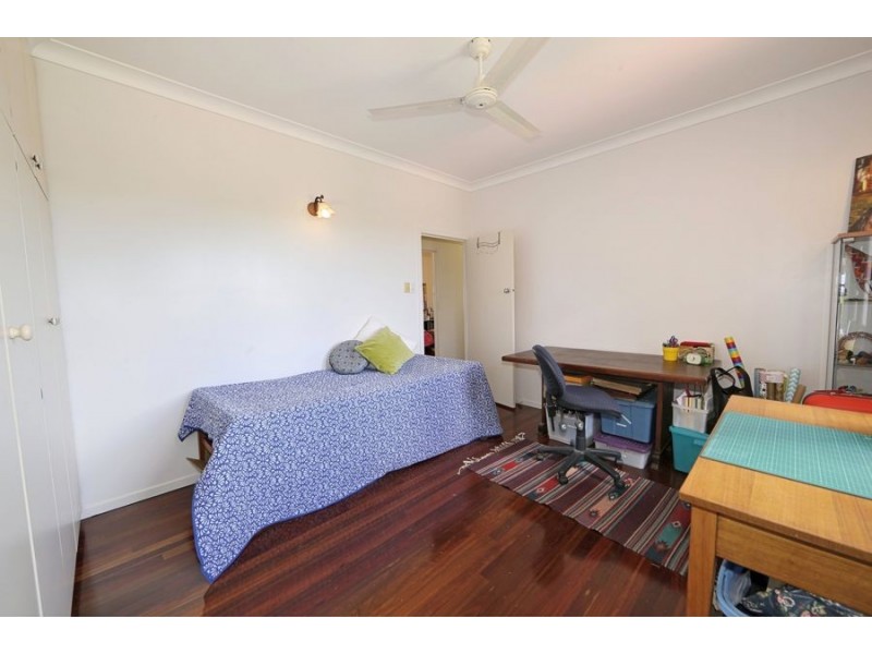 198 paynes road, Alloway QLD 4670