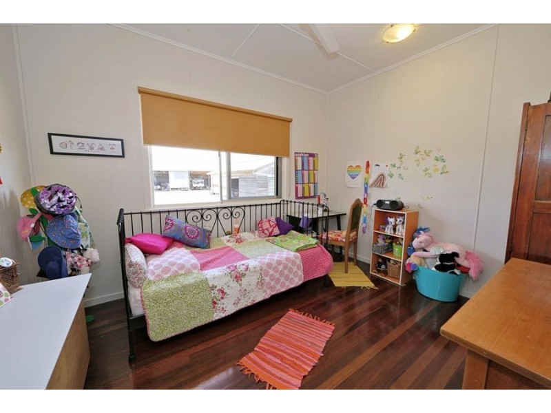 198 paynes road, Alloway QLD 4670