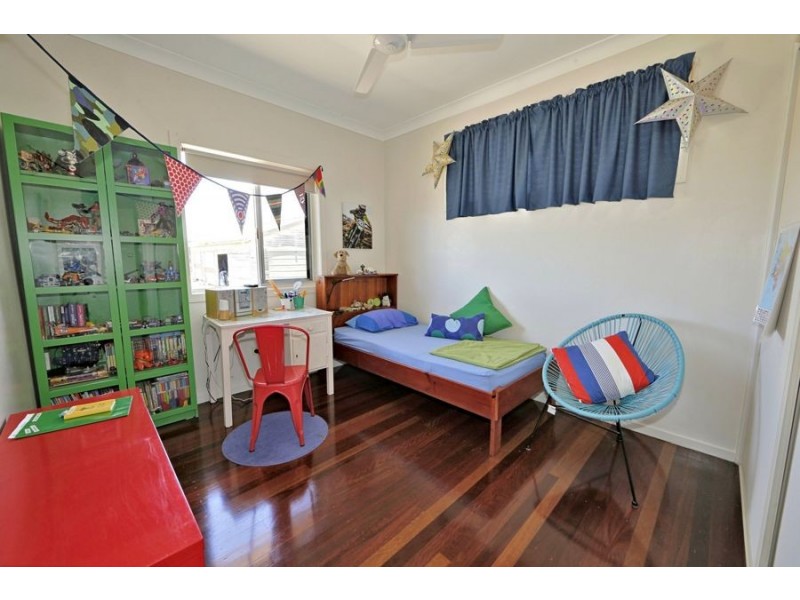 198 paynes road, Alloway QLD 4670