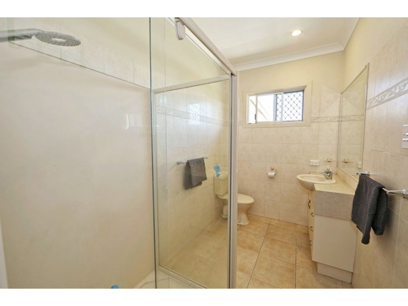 198 paynes road, Alloway QLD 4670