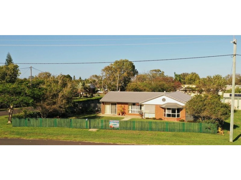121 shelley street, Burnett Heads QLD 4670