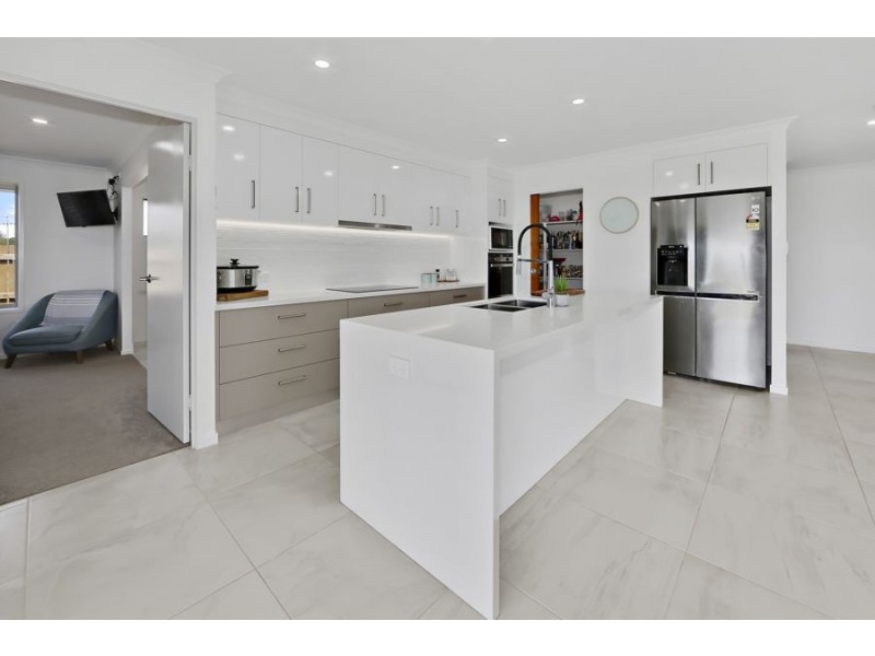 52 Rickerts road, Burnett Heads QLD 4670