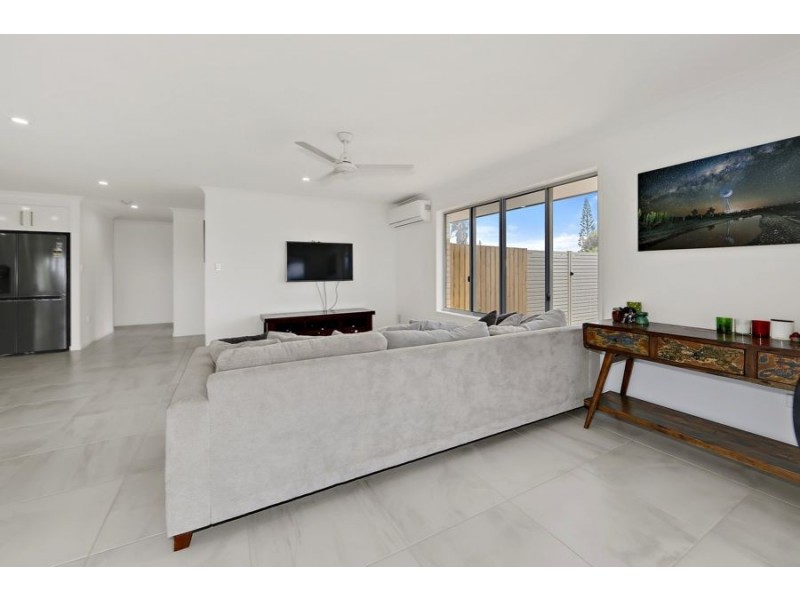 52 Rickerts road, Burnett Heads QLD 4670