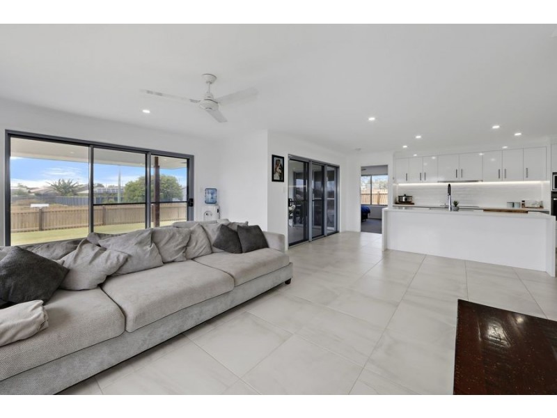 52 Rickerts road, Burnett Heads QLD 4670