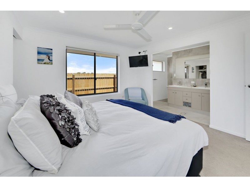 52 Rickerts road, Burnett Heads QLD 4670