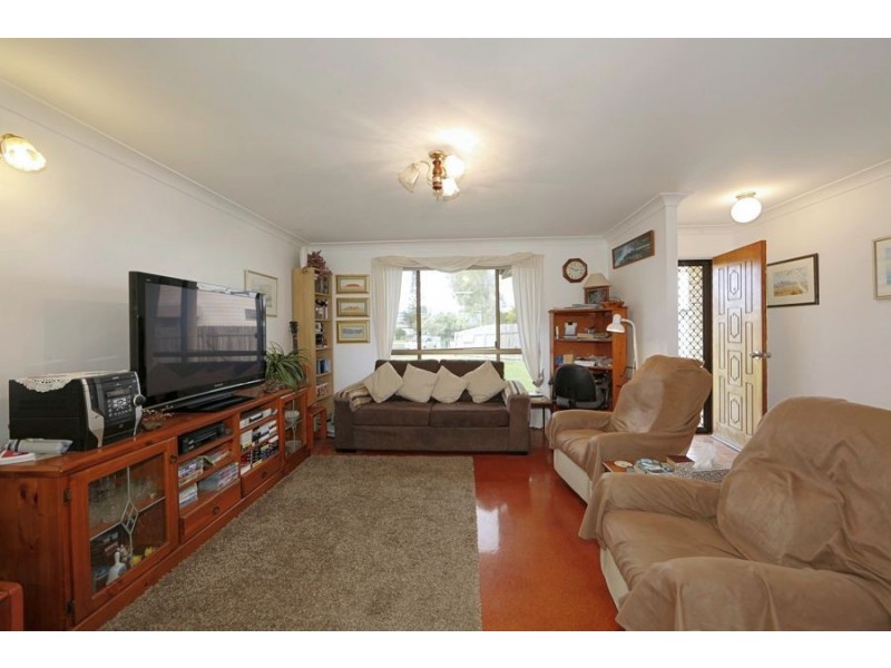 3 Crystal Court, Elliott Heads QLD 4670