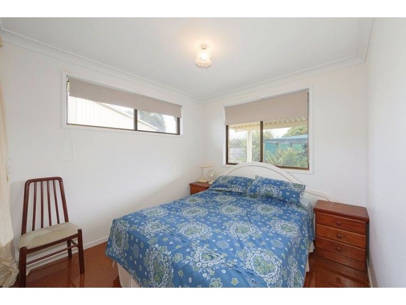 3 Crystal Court, Elliott Heads QLD 4670