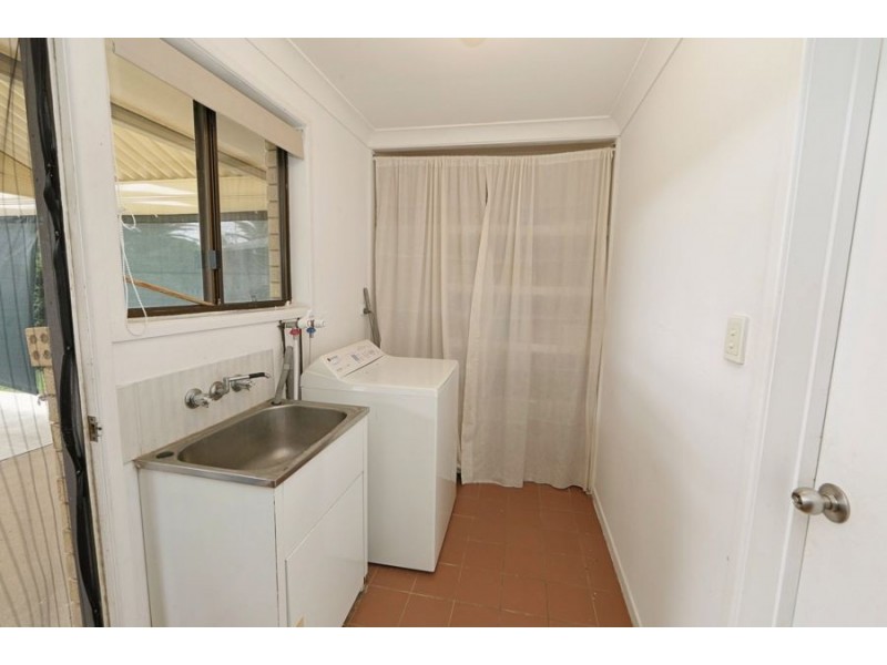 3 Crystal Court, Elliott Heads QLD 4670