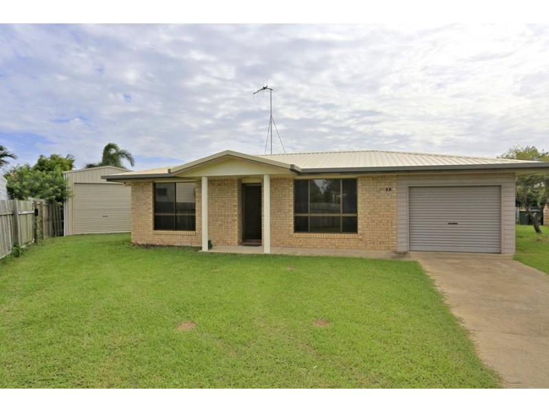 3 Crystal Court, Elliott Heads QLD 4670