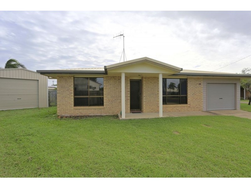 3 Crystal Court, Elliott Heads QLD 4670