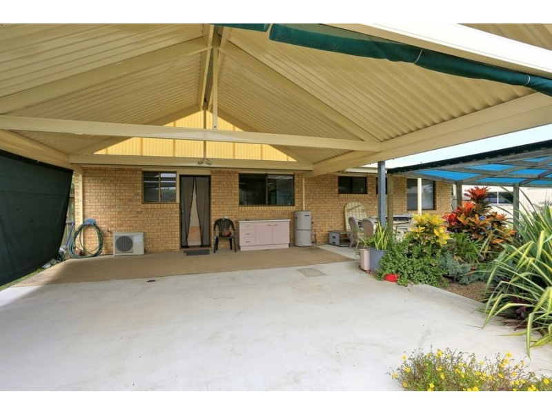 3 Crystal Court, Elliott Heads QLD 4670