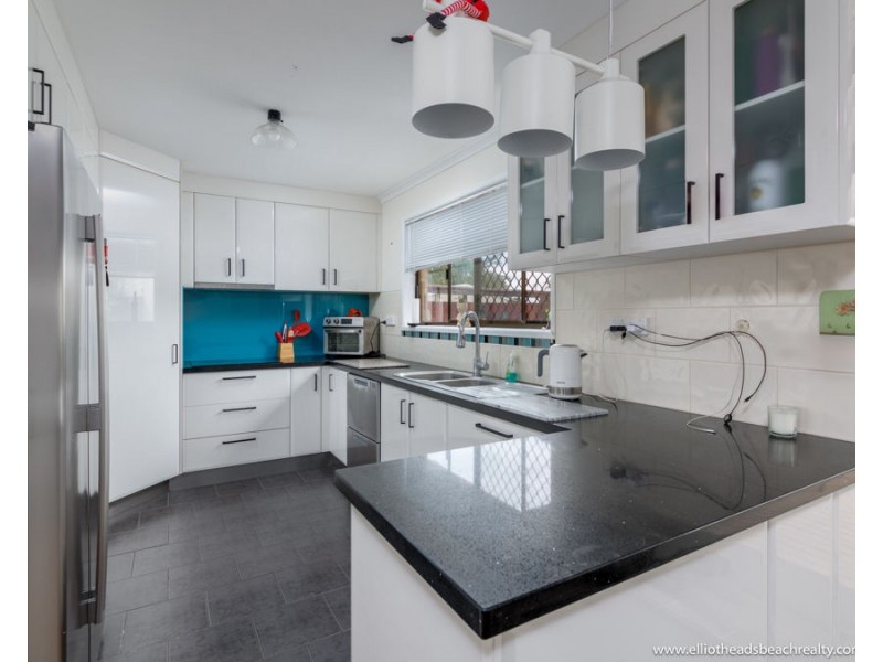 93 Shelley street, Burnett Heads QLD 4670