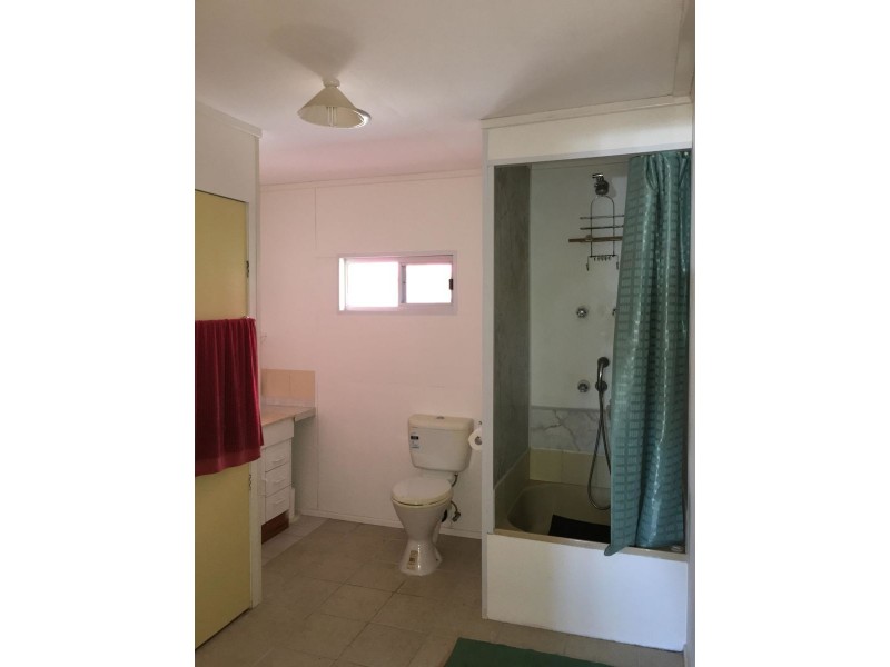 153 Rowlands rd, Burnett Heads QLD 4670