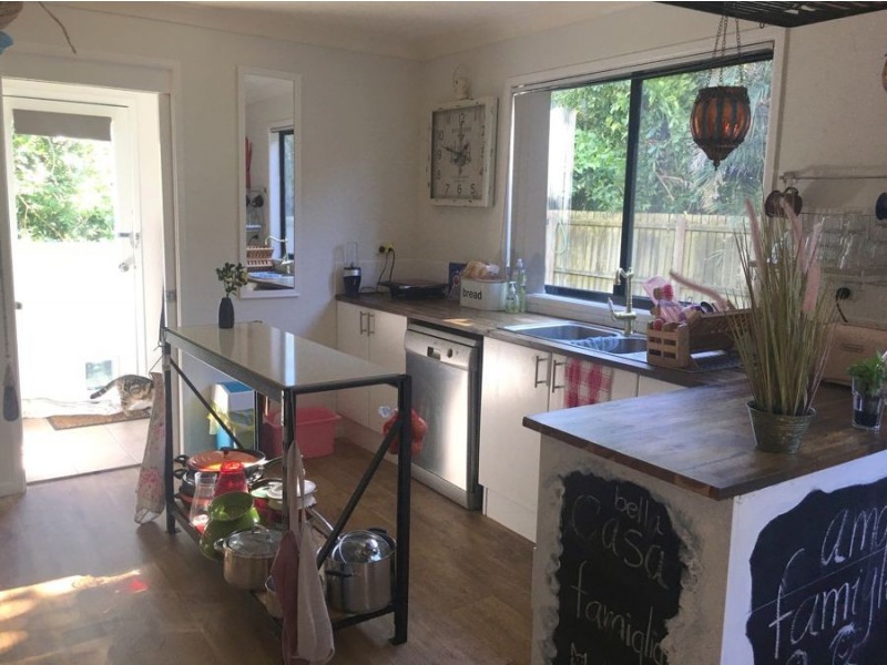 26 Cove street, Burnett Heads QLD 4670