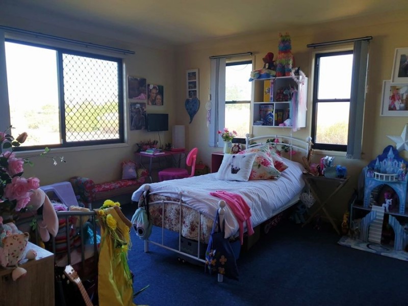 26 Cove street, Burnett Heads QLD 4670