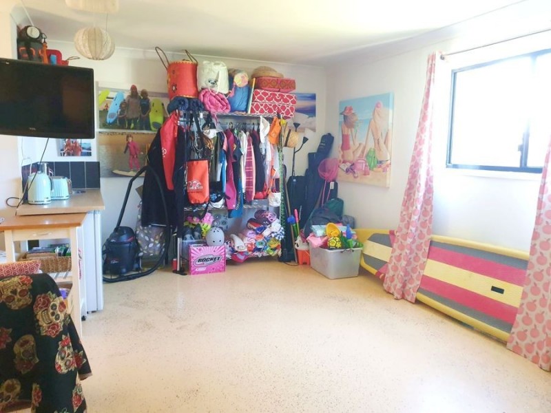 26 Cove street, Burnett Heads QLD 4670