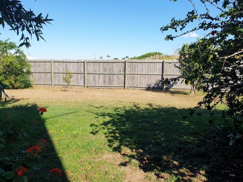 26 Cove street, Burnett Heads QLD 4670