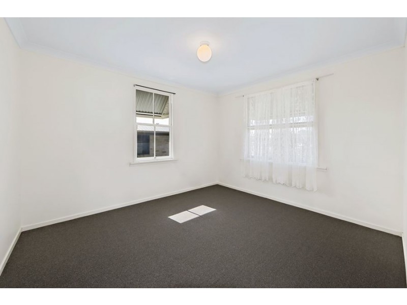 7 Moore Street, Elliott Heads QLD 4670