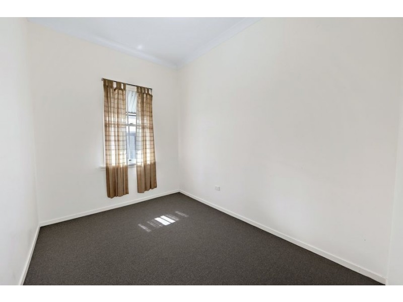 7 Moore Street, Elliott Heads QLD 4670