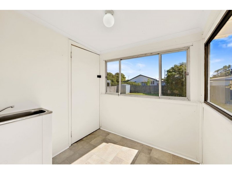 7 Moore Street, Elliott Heads QLD 4670