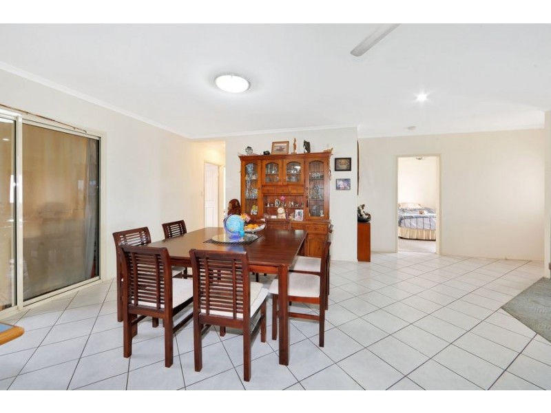 13 Cove, Burnett Heads QLD 4670