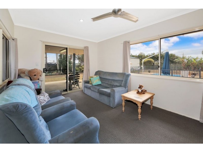 13 Cove, Burnett Heads QLD 4670