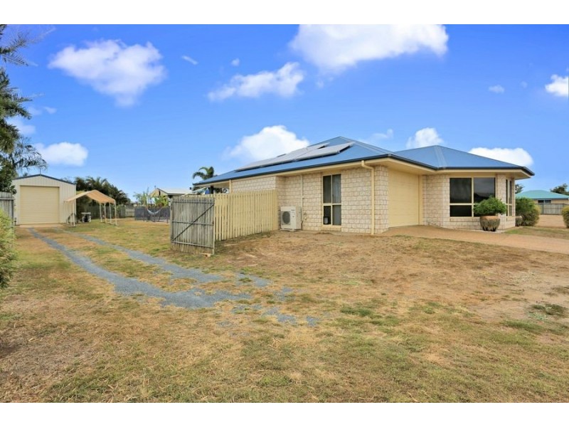 13 Cove, Burnett Heads QLD 4670