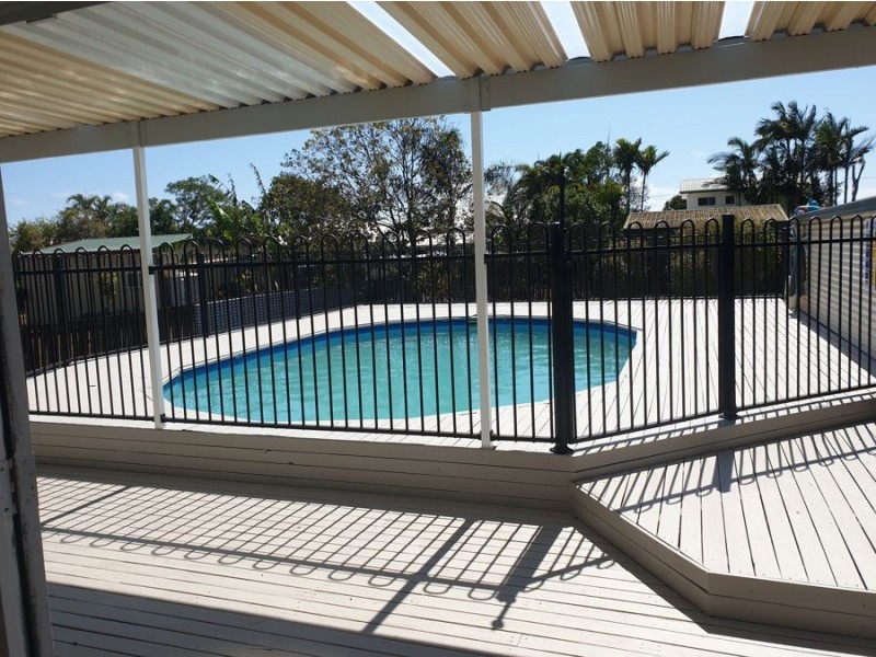 30 Wave Street, Burnett Heads QLD 4670